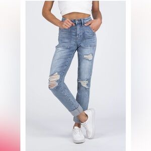 Judy Blue hi-rise distressed bf fit jeans w/ patch pockets 5/27
